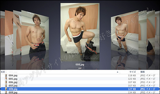 You can download high-resolution still images that are popular with image enthusiasts.
